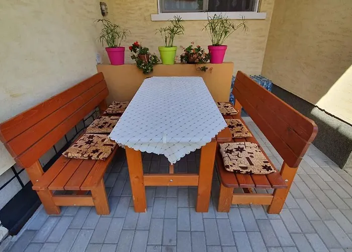 In - Balaton 20318 *