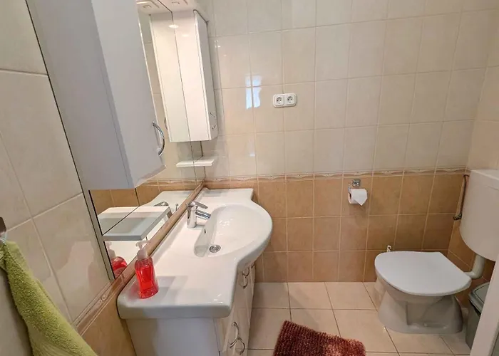 In - Balaton 20318 Zamárdi