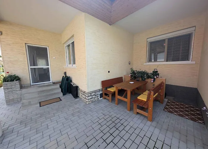 In - Balaton 20318 *